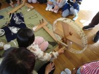 出前授業「たぬきの糸車」